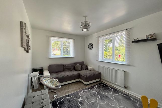 25, The Hedgerows, Sleaford photo 3