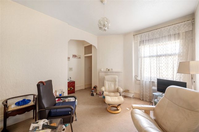 32a, Arlington Park Mansions, London photo 4