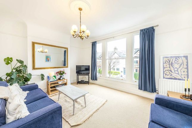 27B, Barmouth Road, London photo 2