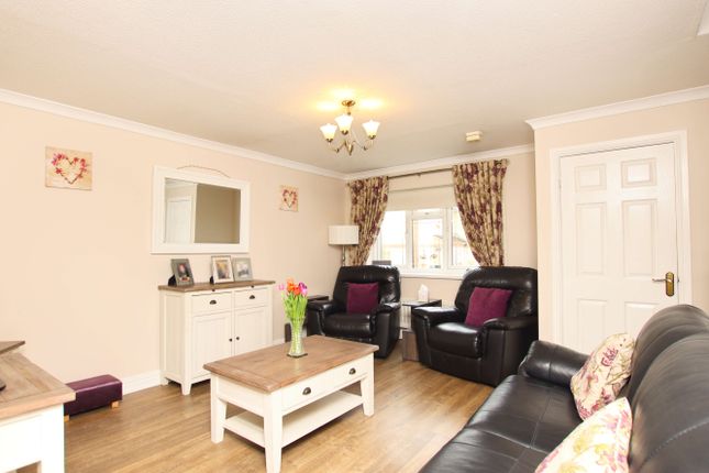 4, Larch Drive, Llantrisant photo 2