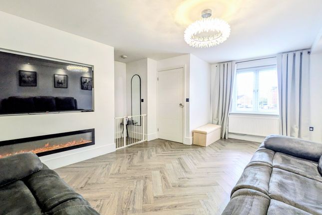 27 Pen Cerrig Rise, Merthyr Tydfil photo 4