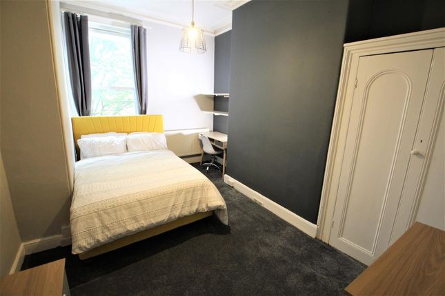 Norwood Grove, Leeds photo 5