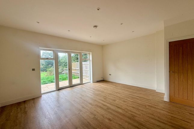 4, Heathfield photo 3