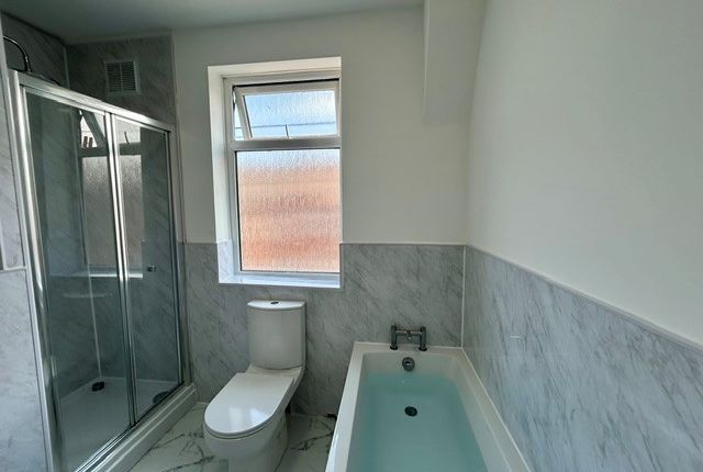 125, Birkenhead photo 5