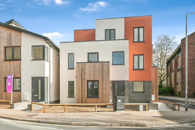 End terrace house for sale in Orwell Court, Rope Walk, Ipswich, Suffolk