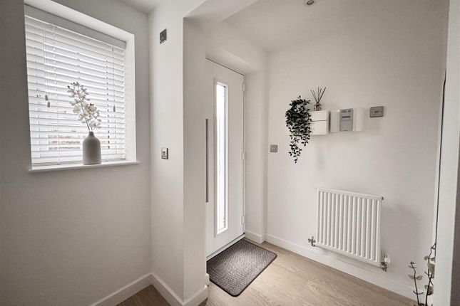 8, Hestia Close, Bristol photo 2