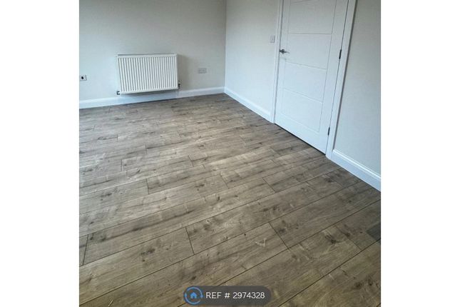 Barnes Way, Kingswood photo 3