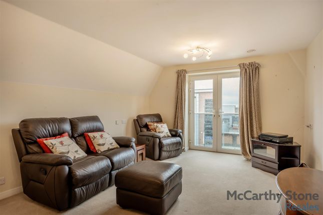 42 Oakfield Court, Crofts Bank Road, Manchester photo 4