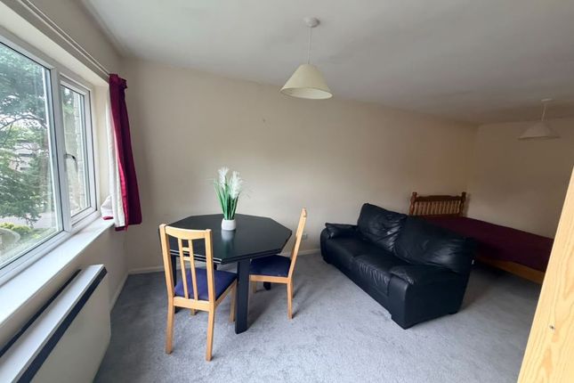 Flat 9, Hallam Chase 64 Endcliffe Vale Road, Sheffield photo 3