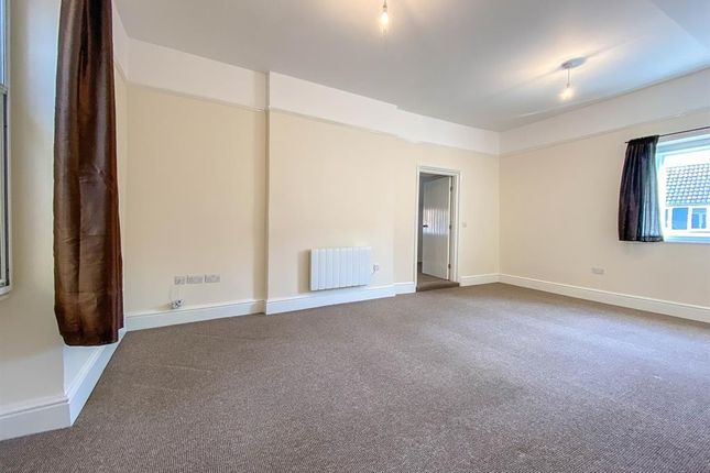 15E, Long Street, Dursley photo 3