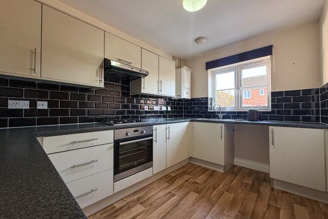 37, Roys Place, Taunton photo 4