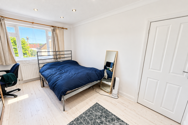 Room 1, Rochester Road, Northwood photo 5