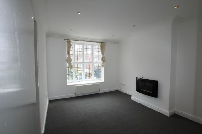 Thumbnail Flat to rent in Eastcheap, Letchworth Garden City