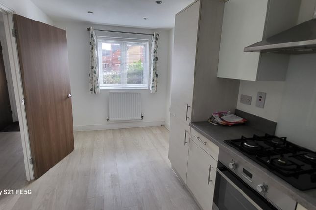 51 Pippin Road, Aylesbury photo 2