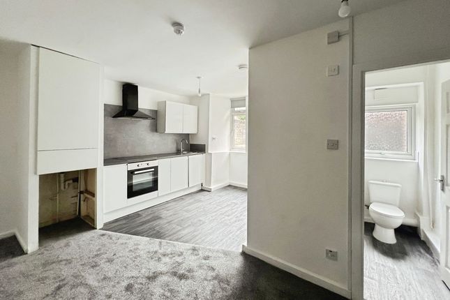 Flat 3, 12, Vernon Street, Bolton photo 2