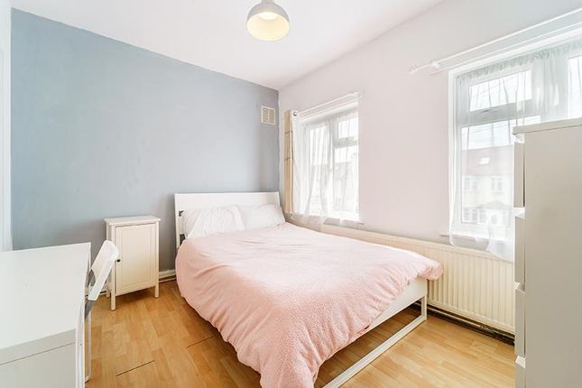 Flat for sale in Greenway Gardens, Greenford