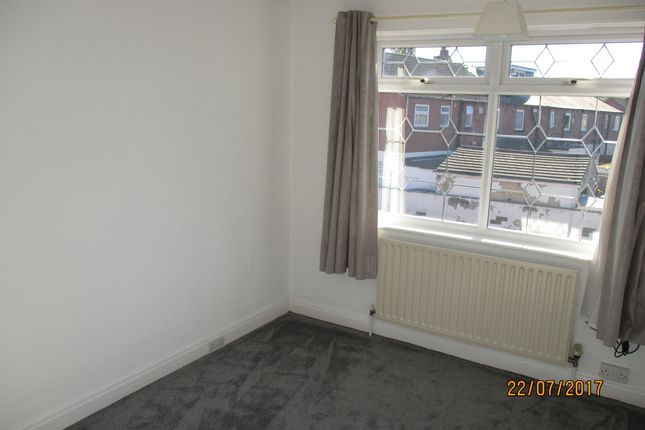 24, Grovehall Road, Leeds photo 5