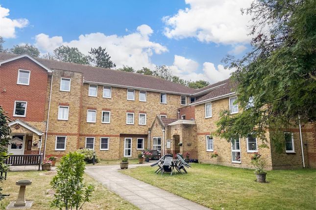 2-bed flat on The Mansions, Fairfield Road, Broadstairs, £129,407
