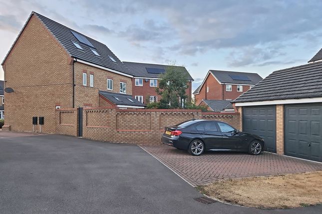 81, Bradfield Way, Rotherham photo 2