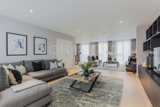 Thumbnail Terraced house to rent in Starboard Way, Royal Wharf, London