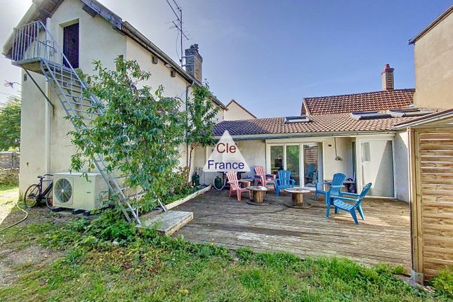 Thumbnail Detached house for sale in Dijon, Bourgogne, 21000, France