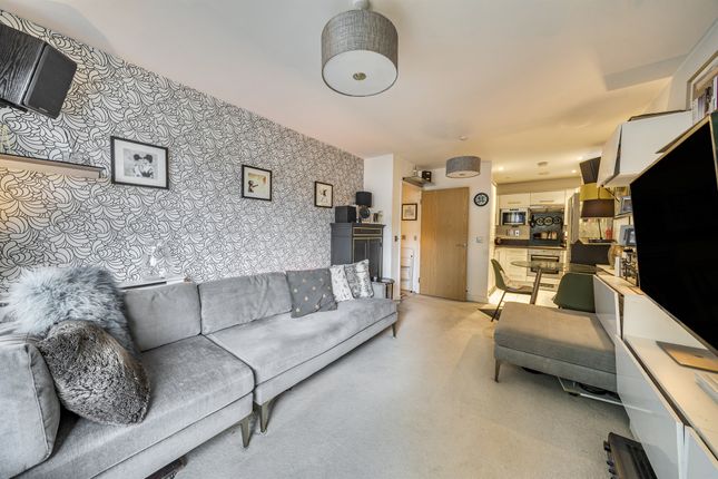 1-bed flat on Flat 7, Aragon Court, 8, Hotspur Street, London, £350,000