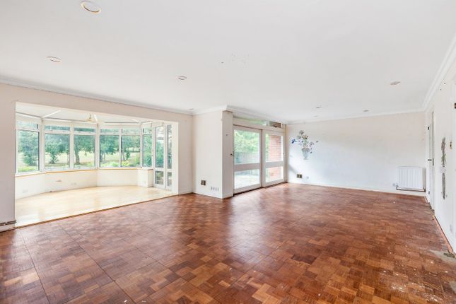 13, Greenacres Drive, Stanmore photo 4