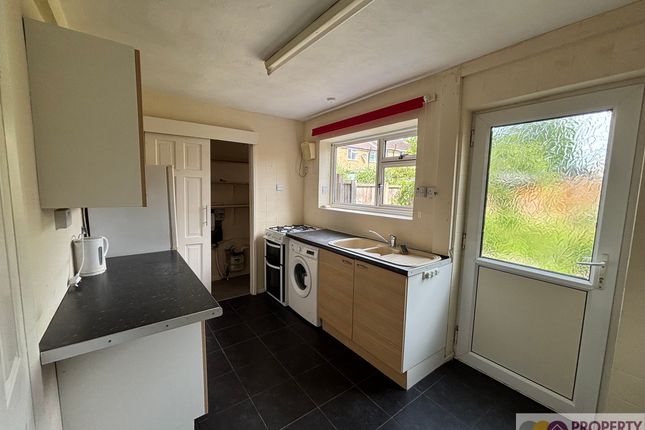 157 Oaklands Avenue, Derby photo 3