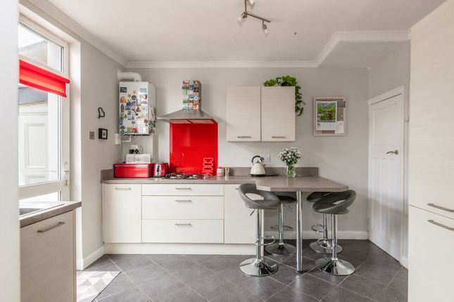 5, Sandholme Drive, Settle photo 3