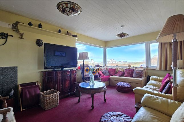 11, Ravenspoint Road, Holyhead photo 2