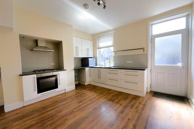 33, Norwood Road, Shipley photo 2