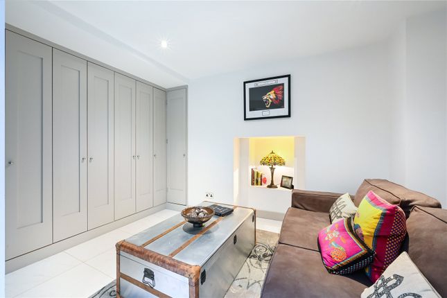 Basement Flat, 40, York Street, London photo 4