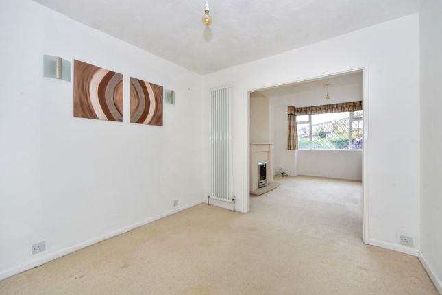272, Wood Lane, Sheffield photo 3