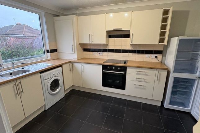 2 Bed Flat To Rent Glany Yr Afon Ct, Sketty Sa2