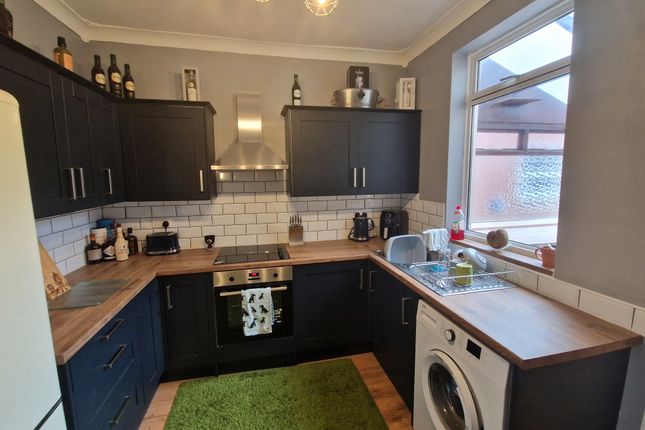 8, PONTEFRACT photo 3