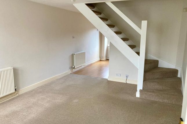 6, Bearsden Way, Broadbridge Heath photo 4