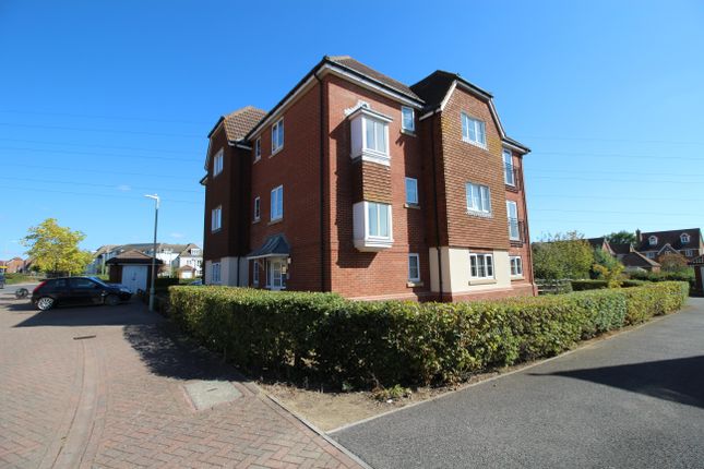 Flat to rent in Hedgers Way, Kingsnorth, Ashford