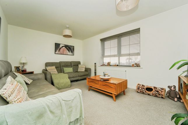 1, Cooke Way, Gloucestershire photo 4