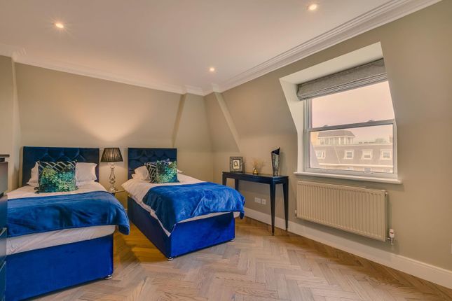 Boydell Court, 1010, St. Johns Wood Park, London photo 4