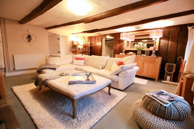 21, Four Ash Street, Usk photo 3