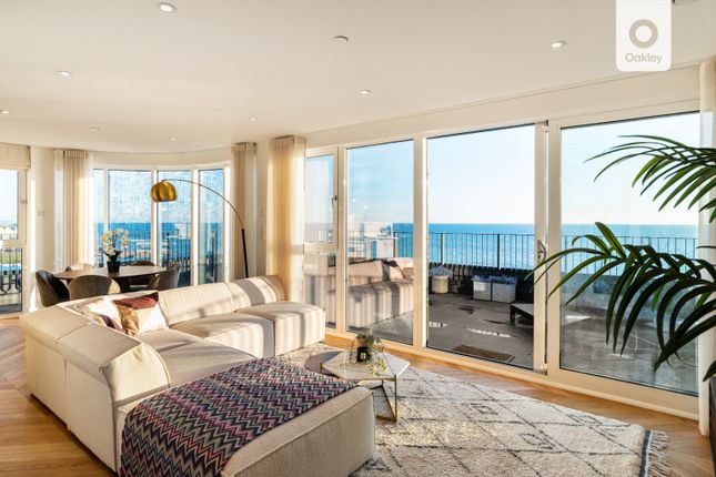 Flat for sale in Penthouse Apartment, Aurum, 189 Kingsway, Hove
