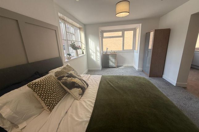 Room 2, 41, West Gate, Mansfield photo 2