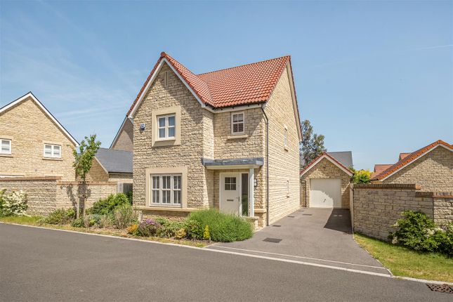 3-bed house on 3, Front Hill Close, Corsham, £425,000