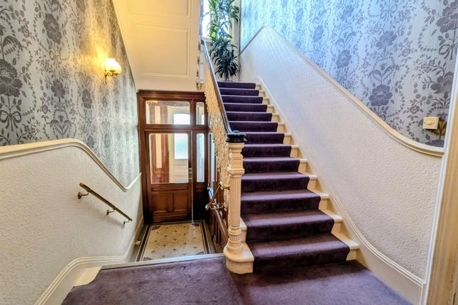 20, Grand Avenue Mansions, Grand Avenue, Hove photo 2