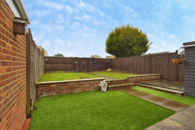 Winemar Close, Milton Keynes photo 4