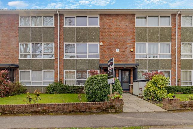 Thumbnail Flat to rent in Main Avenue, Moor Park Estate, Northwood