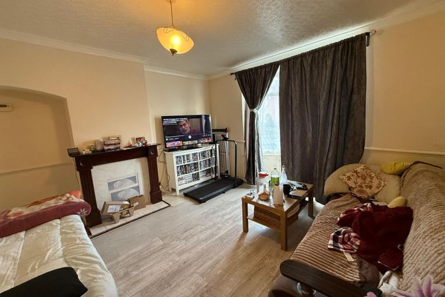 87 , St. Georges Road, Dagenham photo 3
