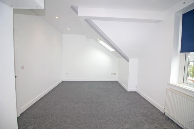Flat to rent in Pencisely Road, Cardiff