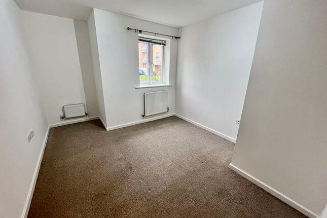 26, Hornbeam Close, Bristol photo 2