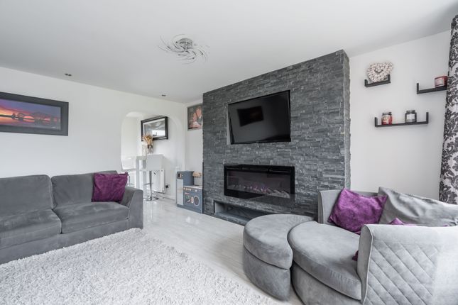 Property for sale in 122 Gyle Park Gardens, Edinburgh